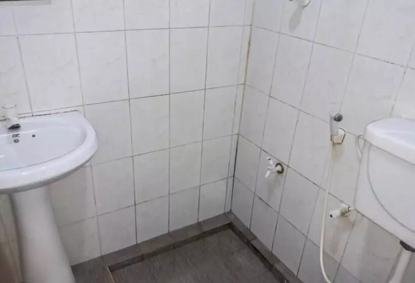 Hotelli Crimson Holiday Resorts