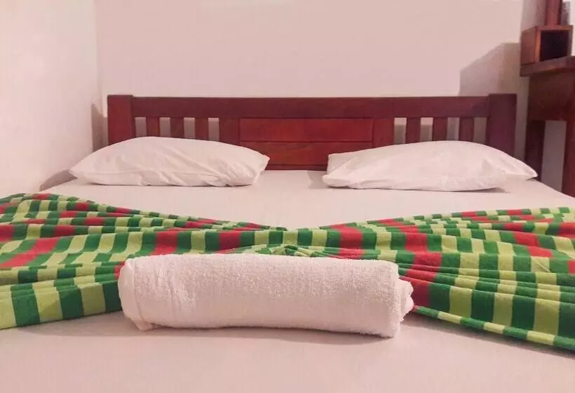 Hotelli Crimson Holiday Resorts