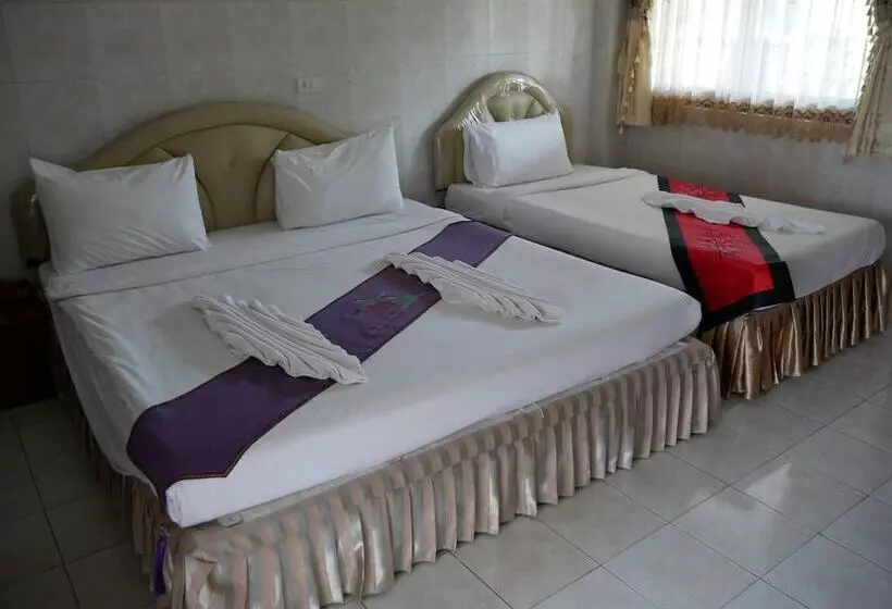 ホテル Hirun Grand