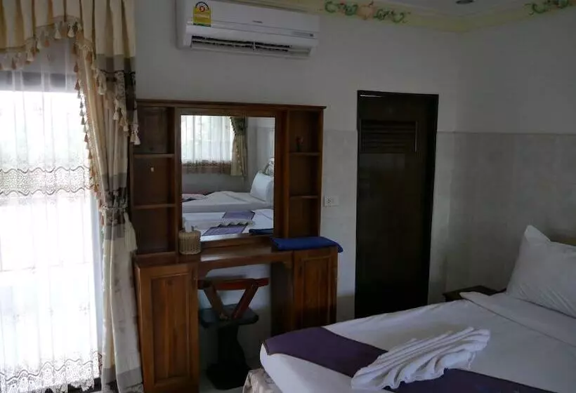 ホテル Hirun Grand