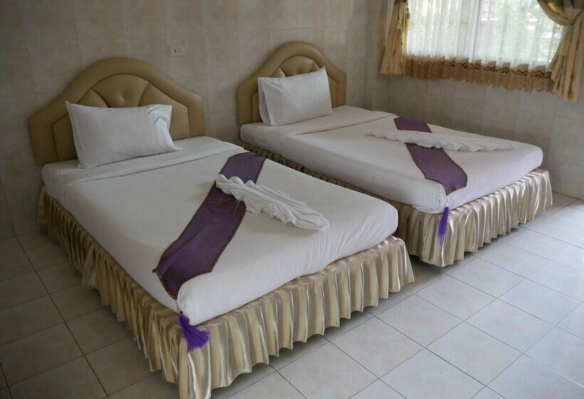 Отель Hirun Grand