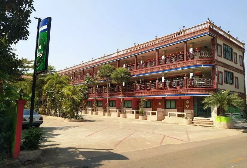 ホテル Hirun Grand