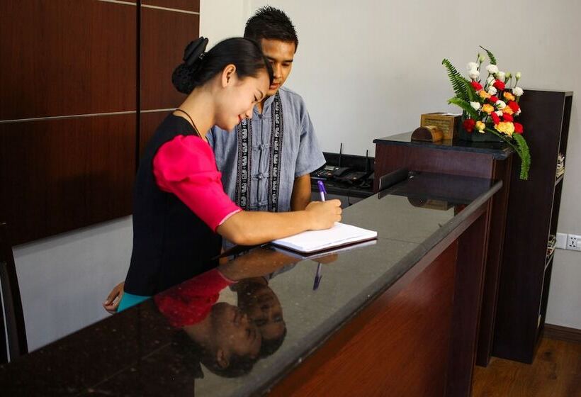 هتل Immana Grand Inle