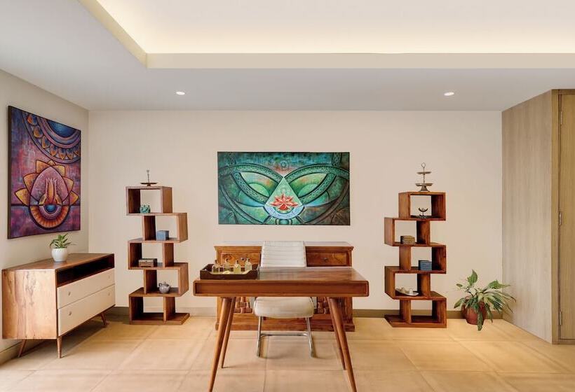 Lemon Tree Hotel, Sector 68, Sohna Road, Gurugram