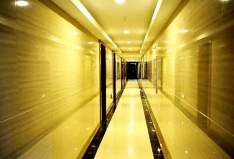 هتل Luoyang Feronia