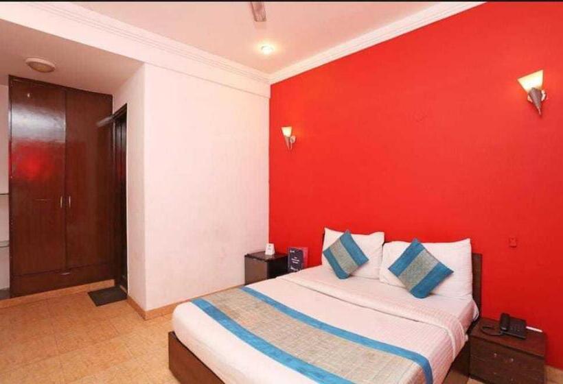 Hotel Oyo 8822 Sector 31