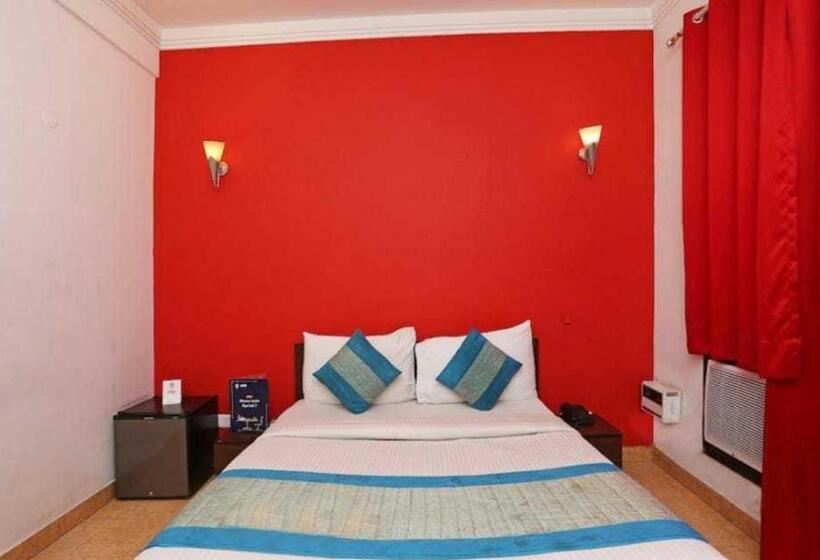 Hotel Oyo 8822 Sector 31