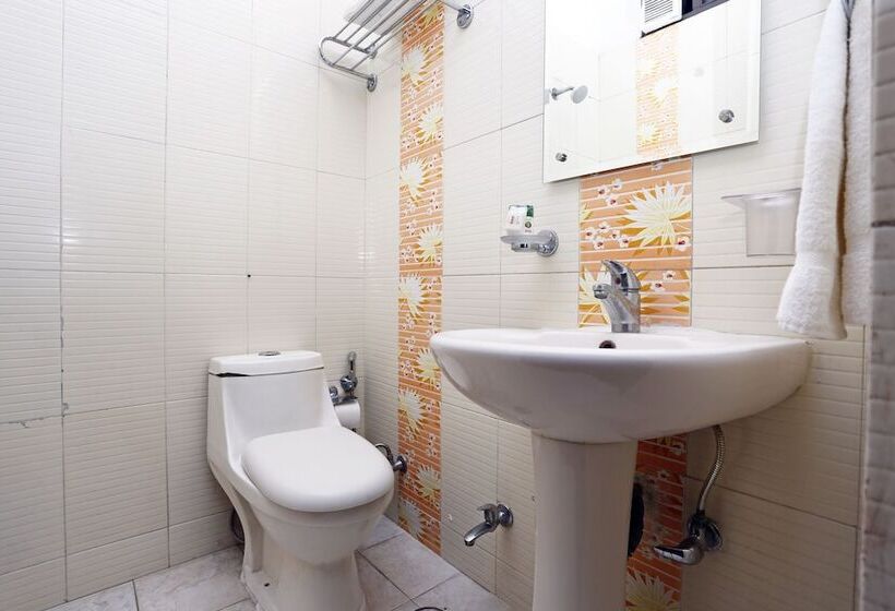 Hotel Oyo 8822 Sector 31