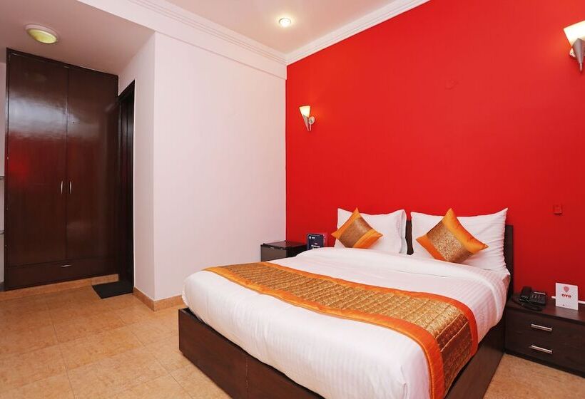Hotel Oyo 8822 Sector 31