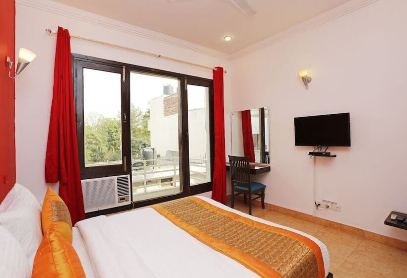 Hotel Oyo 8822 Sector 31