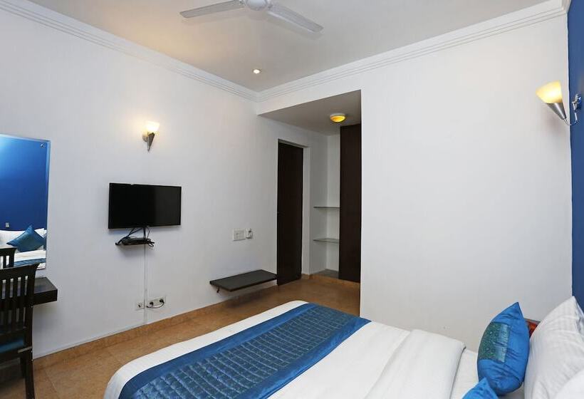 Hotel Oyo 8822 Sector 31