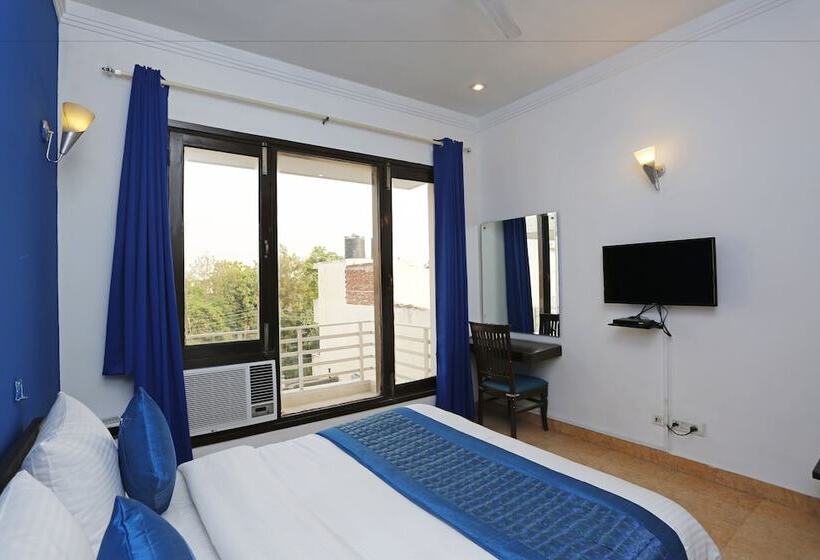 Hotel Oyo 8822 Sector 31