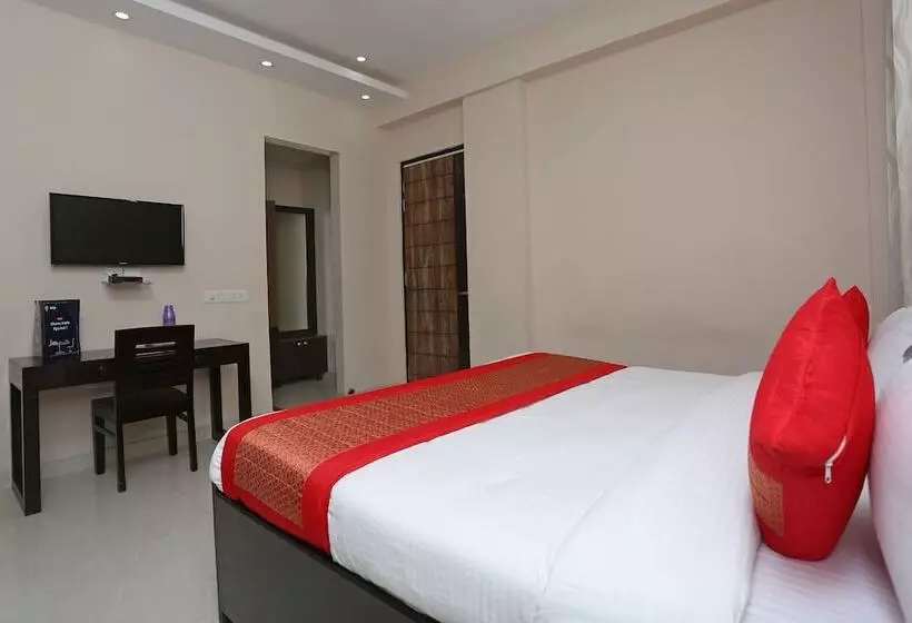 ホテル Oyo 9997 Sohna Road