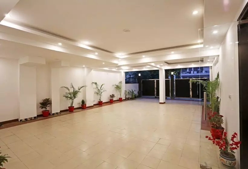 ホテル Oyo 9997 Sohna Road