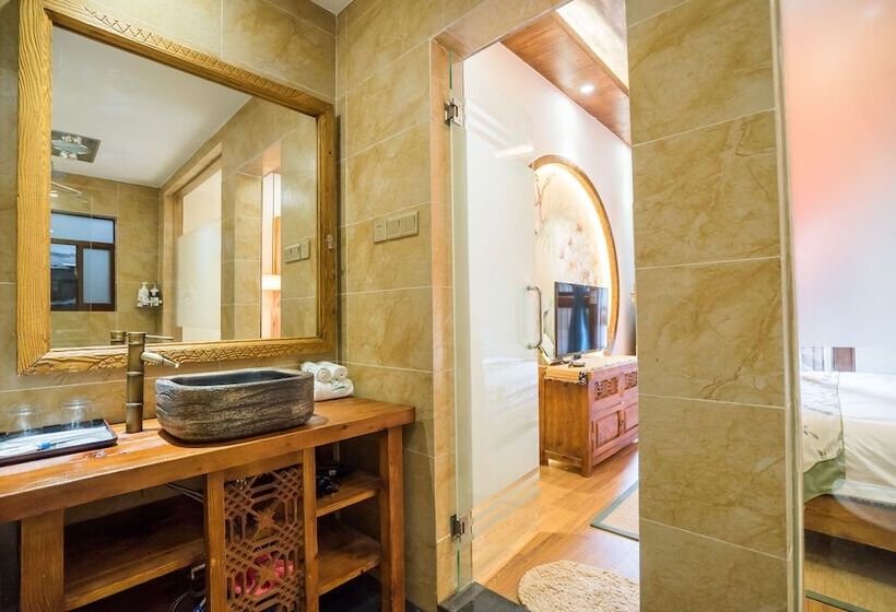 ホテル Lijiang Yue Tu Inn