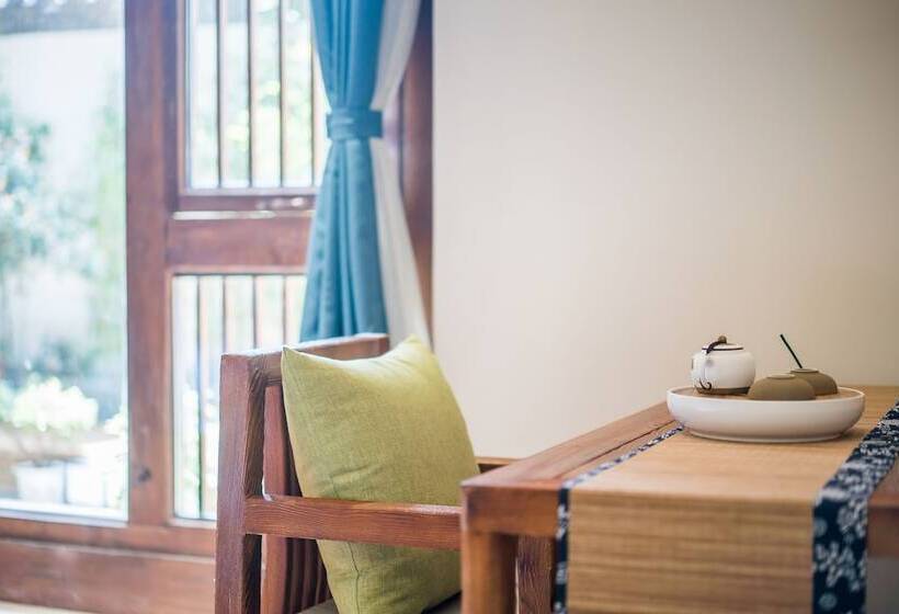 ホテル Lijiang Yue Tu Inn