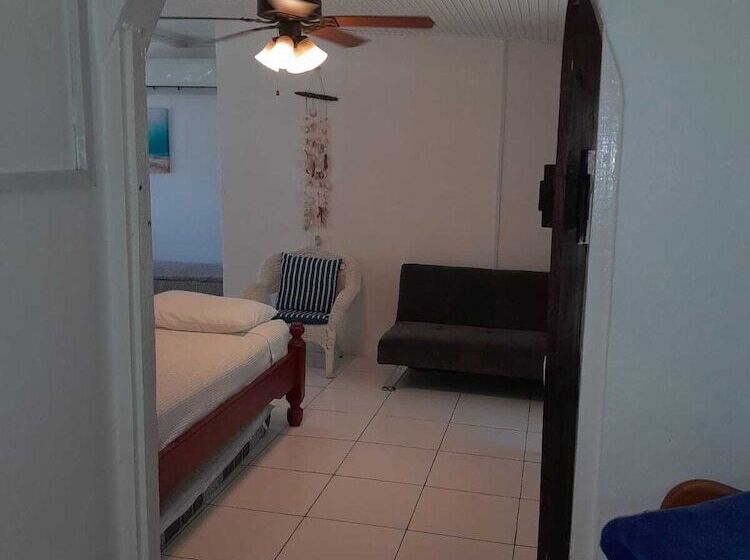 Lorna Cottage Sandy Point