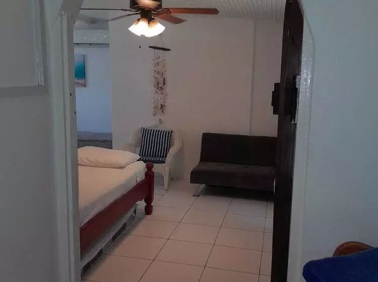 Lorna Cottage Sandy Point