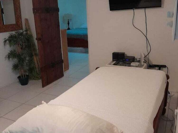 Lorna Cottage Sandy Point