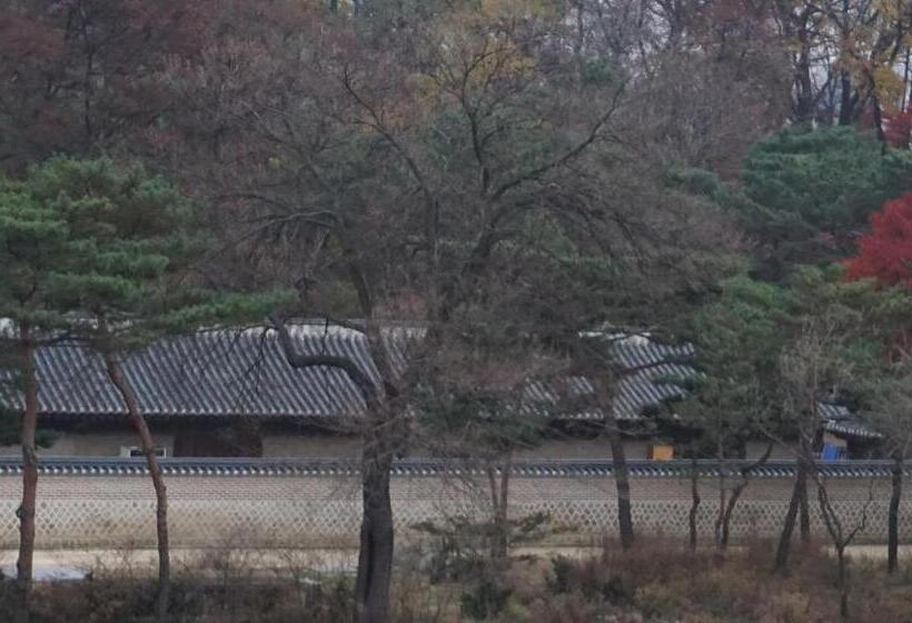 פנסיון Bukchonae