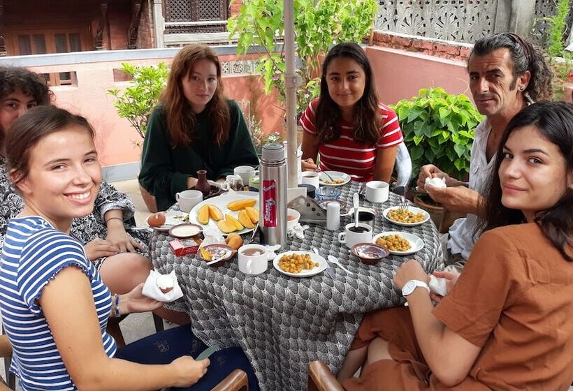 پانسیون Subha Guest House