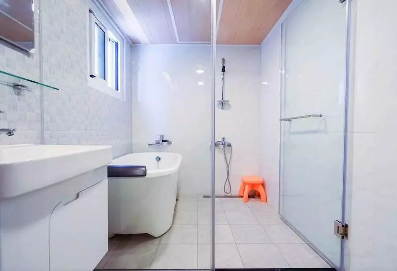 تختخواب و صبحانه Jiutiandou Parent Child House