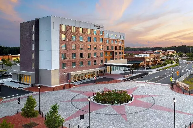 ホテル Courtyard By Marriott North Brunswick