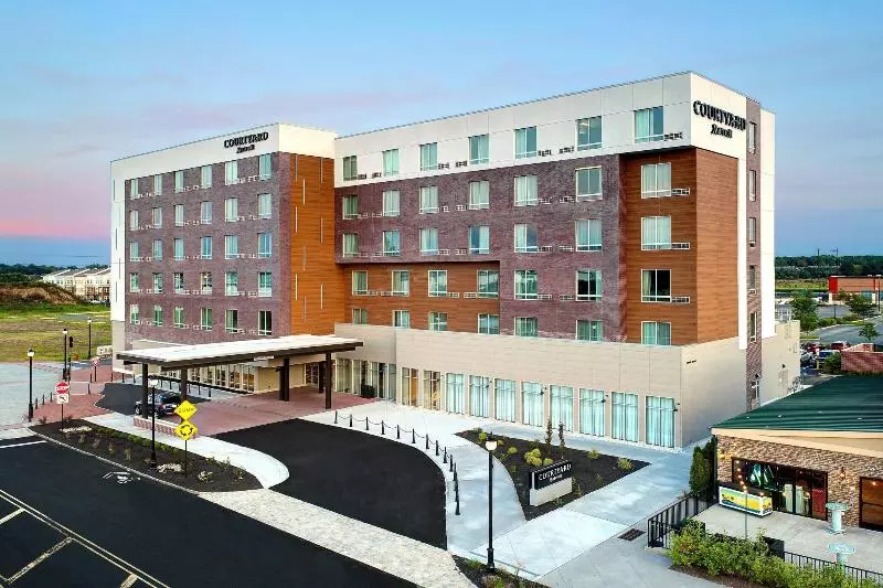 ホテル Courtyard By Marriott North Brunswick