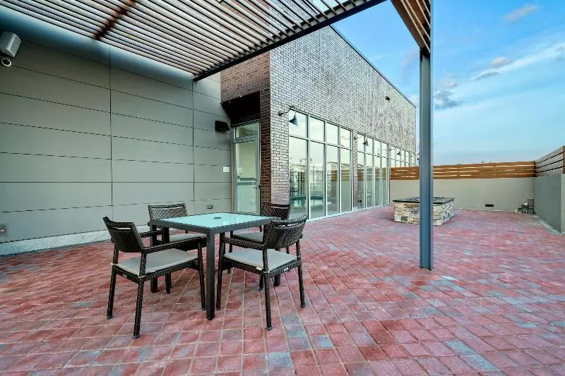 ホテル Courtyard By Marriott North Brunswick