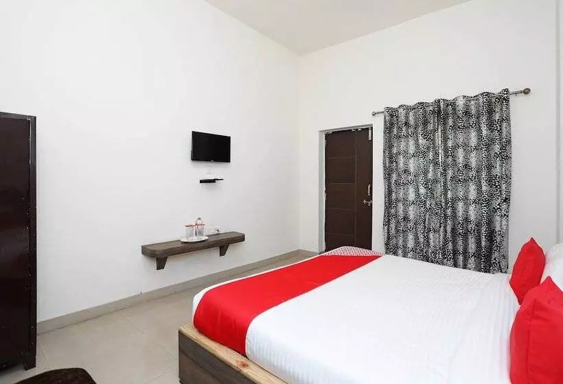 هتل Dhola Maru Resort By Oyo Rooms