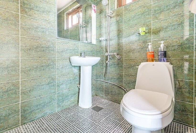 Jeju New Haean Punggyeong Pension