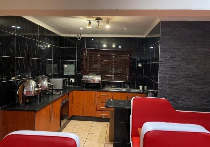 Pale Bohemia Bed And Breakfast