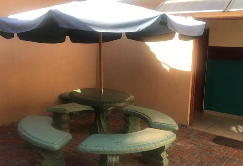 Pale Bohemia Bed And Breakfast