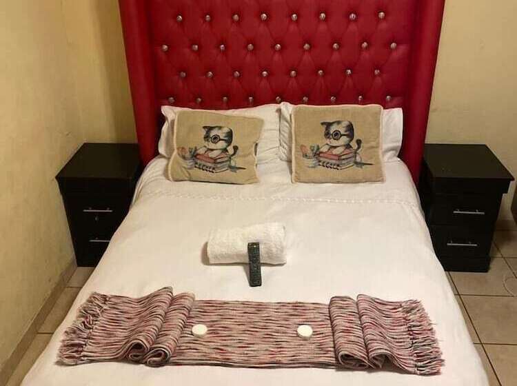 Pale Bohemia Bed And Breakfast