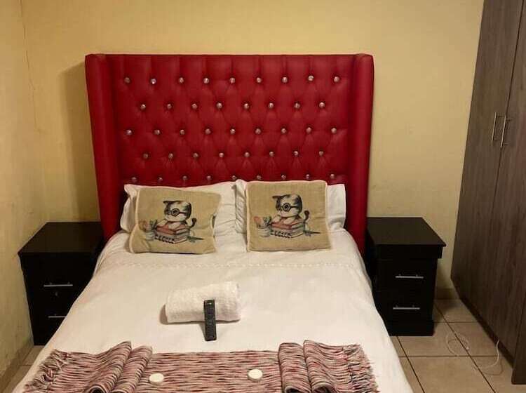 Pale Bohemia Bed And Breakfast