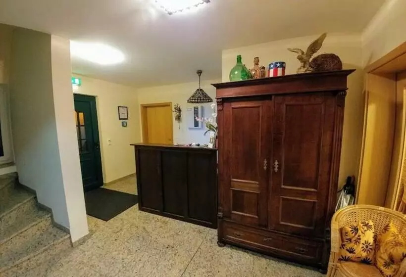 ペンション Mainsommer