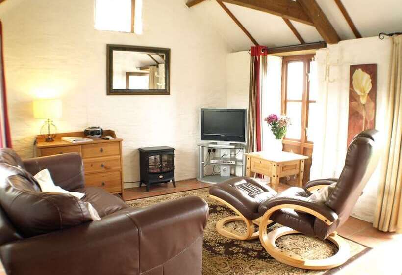 Polean Farm Cottages