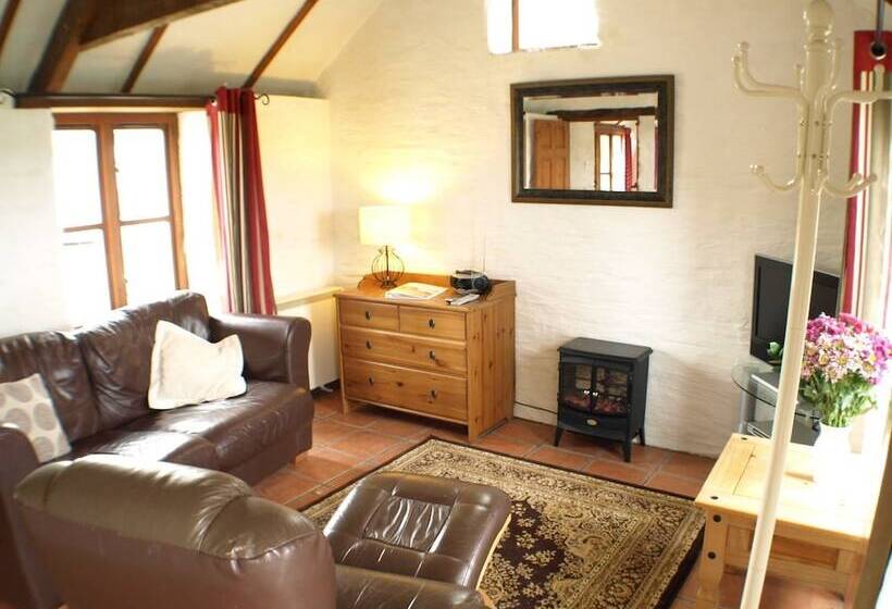 Polean Farm Cottages