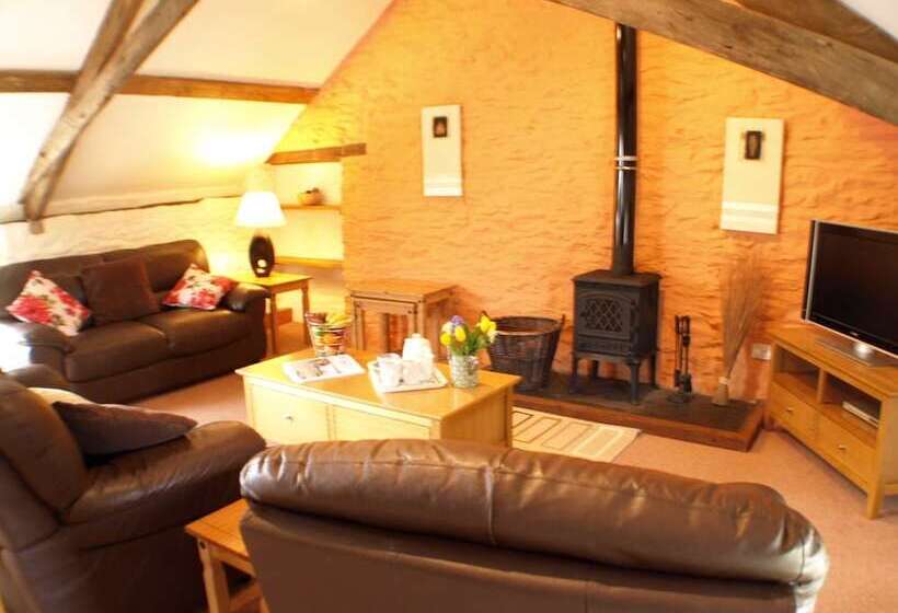 Polean Farm Cottages