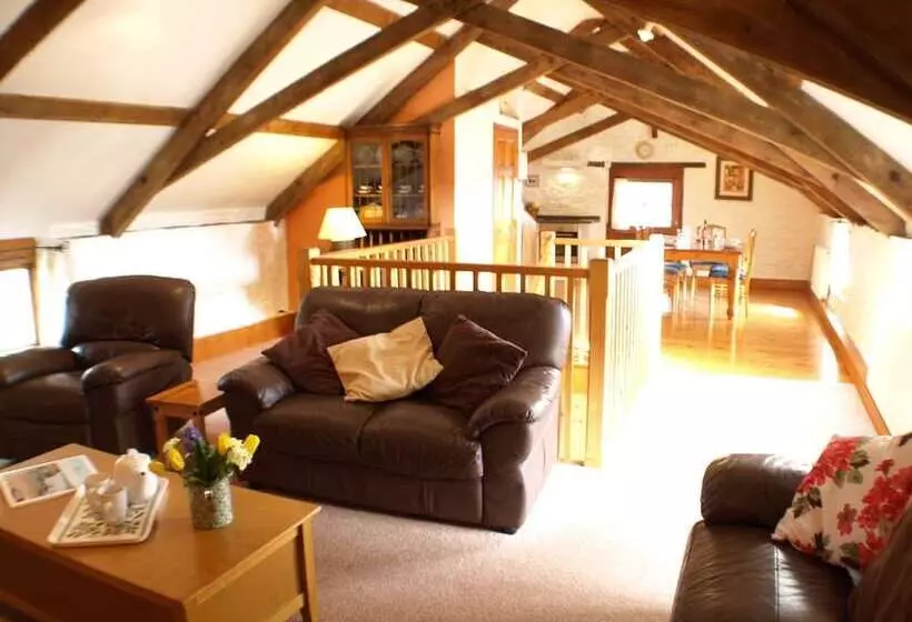 Polean Farm Cottages