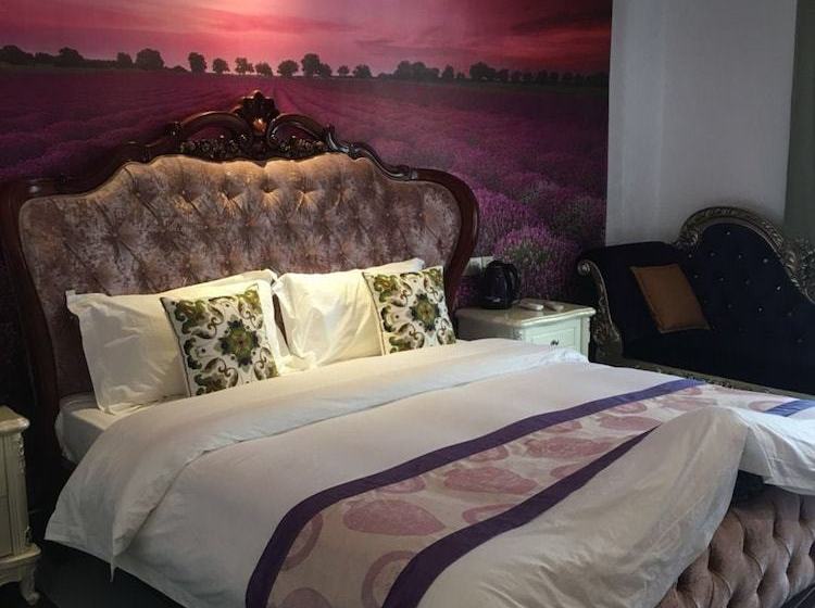 Qijiayi Theme Hostel