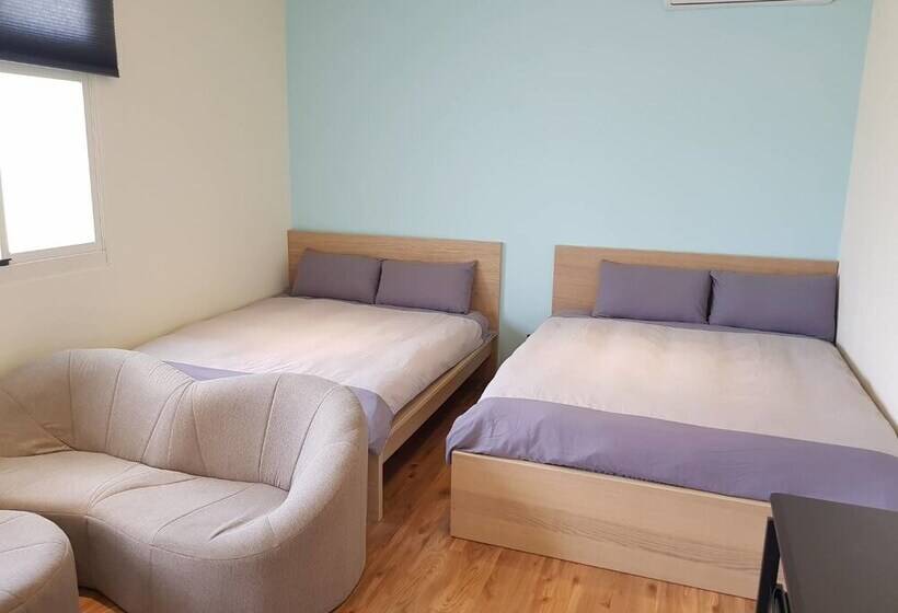 تختخواب و صبحانه 81 Boat