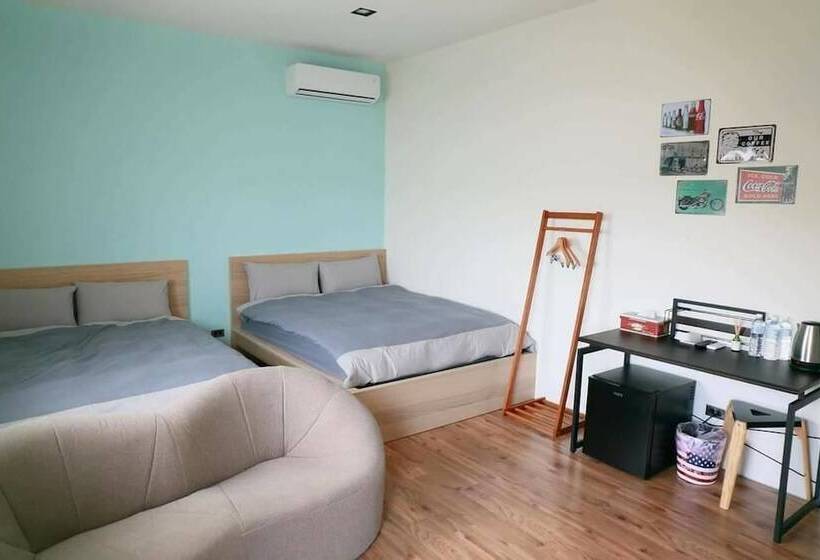 تختخواب و صبحانه 81 Boat