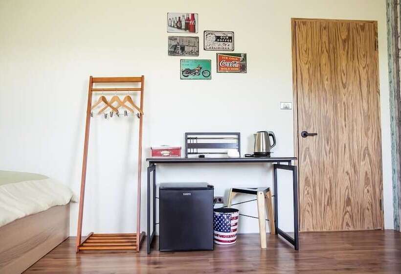 تختخواب و صبحانه 81 Boat