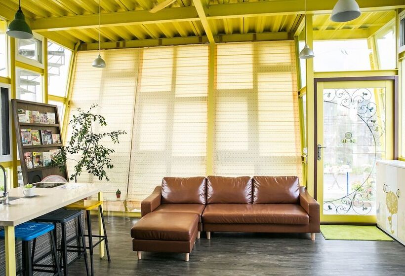 تختخواب و صبحانه 81 Boat