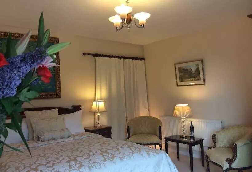 Aamiaismajoitus (B&B) Bretton Cottage