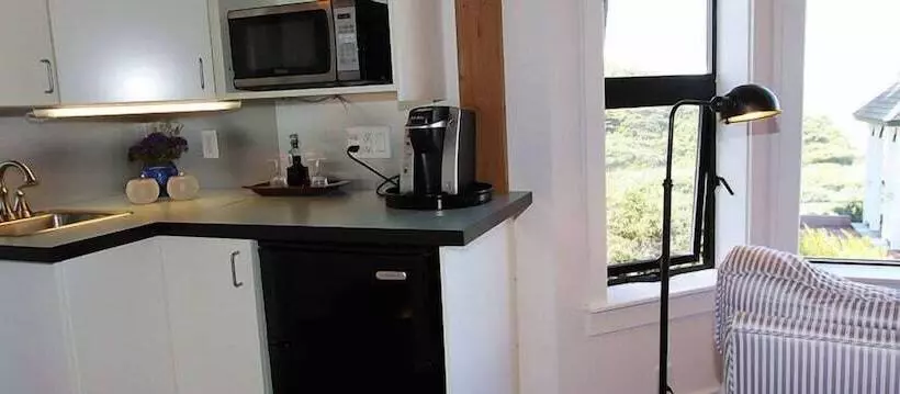 Aamiaismajoitus (B&B) Elk Cove Inn & Spa