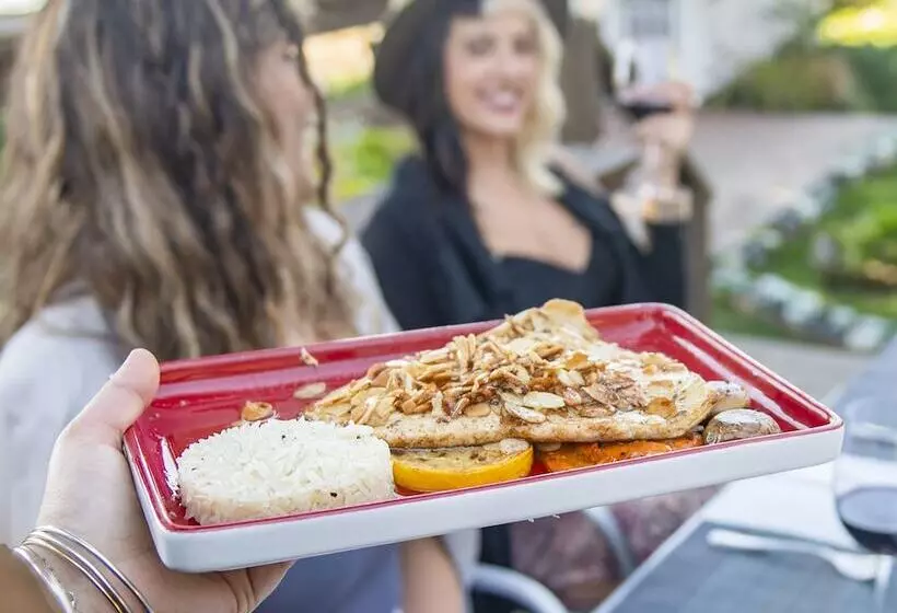 Aamiaismajoitus (B&B) Elk Cove Inn & Spa