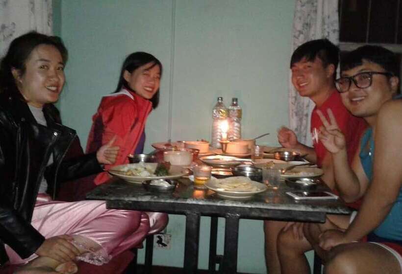 تختخواب و صبحانه Pradhan House Home Stay With Garden