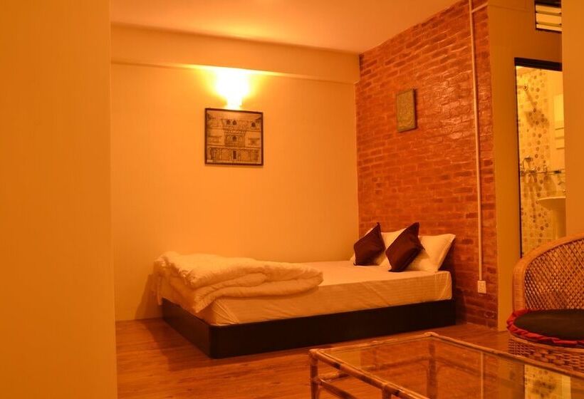 تختخواب و صبحانه Pradhan House Home Stay With Garden